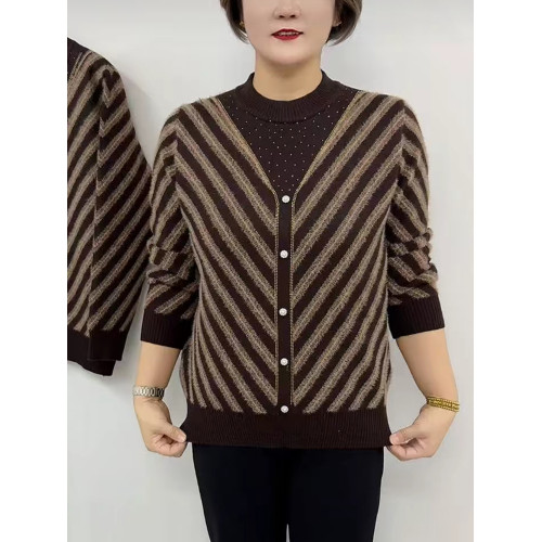 洋氣媽媽裝秋冬新款毛衣女加絨加厚保暖柔軟針織打底衫中老年上衣