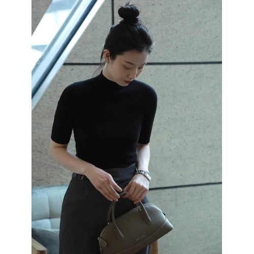 BEBE NOBLE法式半高領短袖打底衫女春秋高級修身中袖正肩內搭上衣
