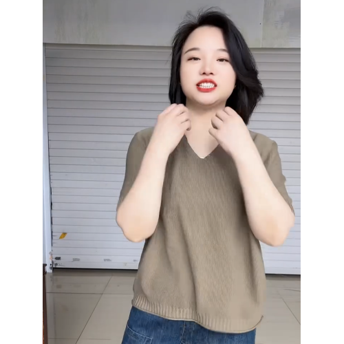 夏季復古純色短袖V領針織衫女時髦大碼寬松打底衫極簡風套頭上衣