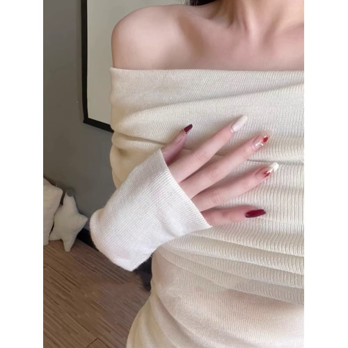 2025春秋新款法式一字肩針織衫女性感緊身上衣茶系氣質露肩打底衫