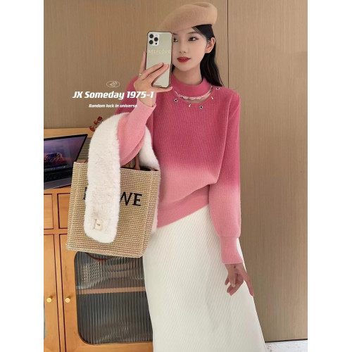 2024今年流行歐貨毛衣粉色漸變色套頭半高領鏤空長袖針織打底衫女