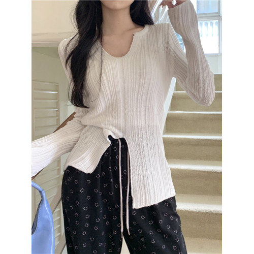 純欲絕美低領黑色打底衫女春秋設計感別致開叉修身內搭針織衫上衣