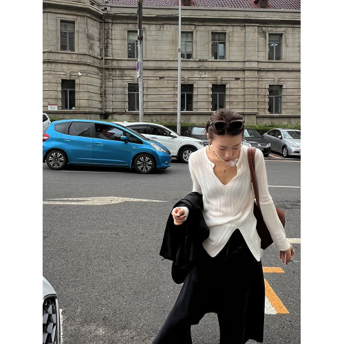法式v領針織衫女開叉上衣2025新款氣質慵懶風修身內搭長袖打底衫
