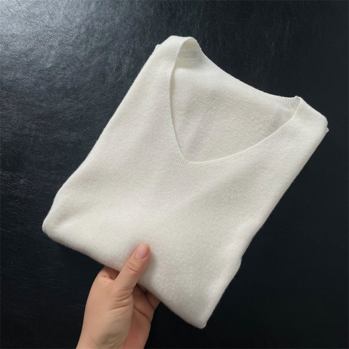 一線成衣無縫精紡100細羊毛V領針織打底衫女修身顯瘦氣質通勤內搭