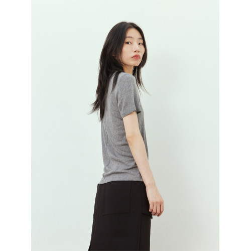 犬馬聲色 簡約氣質半高領 彈力修身針織短袖羊毛打底衫女