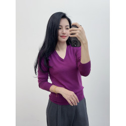 U＋羊毛剪標系列款女~100%美麗諾羊毛通勤V領長袖打底衫薄毛衣