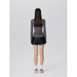 品牌 LE ALESSANDRA 黑色無縫設計一字領羊毛衣上衣打底衫