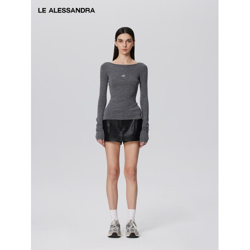 品牌 LE ALESSANDRA 黑色無縫設計一字領羊毛衣上衣打底衫