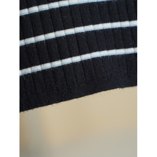 【一系列】2024秋時尚經典百搭修身顯瘦針織打底衫品牌折釦女裝