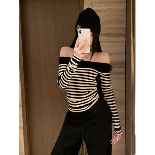 一字肩黑白條紋針織衫女秋冬內搭顯瘦打底衫純欲辣妹露肩撞色毛衣