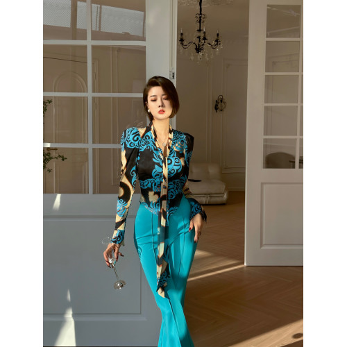 XULU原創抽象派牛奶絲印花系帶打底衫時尚百搭氣質燈籠袖V領上衣