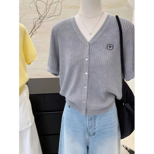 大碼通勤v領針織衫夏季新款寬松顯瘦刺綉短袖打底衫韓系女裝上衣