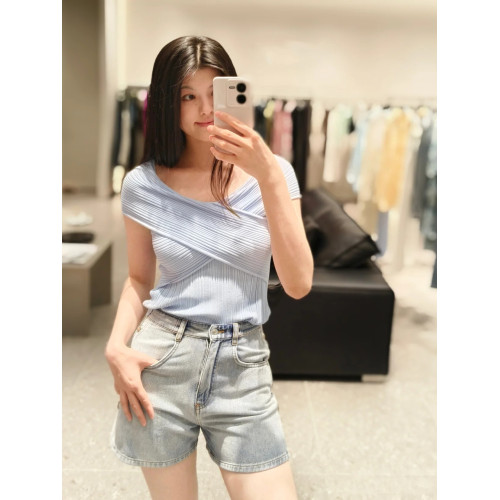 YKY IR020女裝25夏新款坑條交叉針織短袖可露麗風優雅度假打底衫