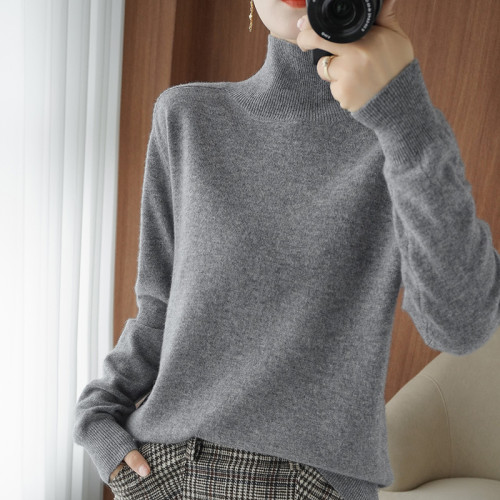 秋冬新款羊絨衫女半高領套頭寬松保暖毛衣純色短款羊毛針織打底衫