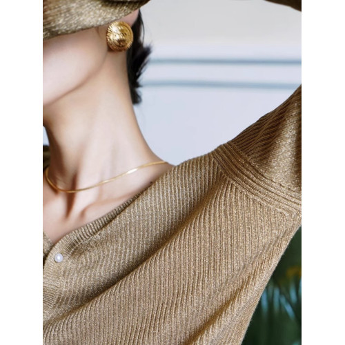 法式閃光紗亮絲V領針織衫秋季新款慵懶長袖修身珍珠釦打底衫上衣