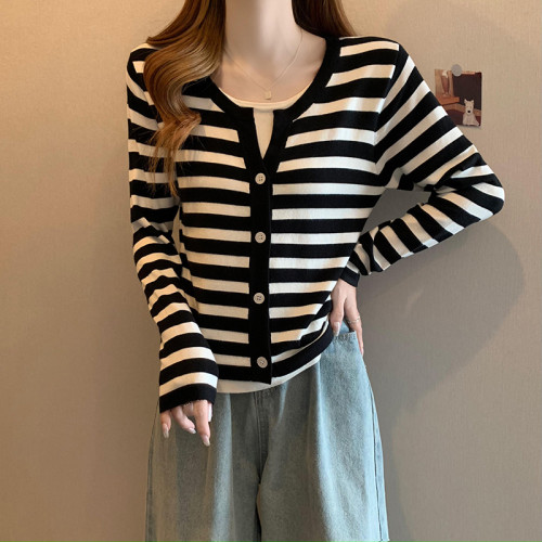 胖mm設計感遮肚顯瘦假兩件針織打底衫女大碼秋冬內搭長袖女士毛衣