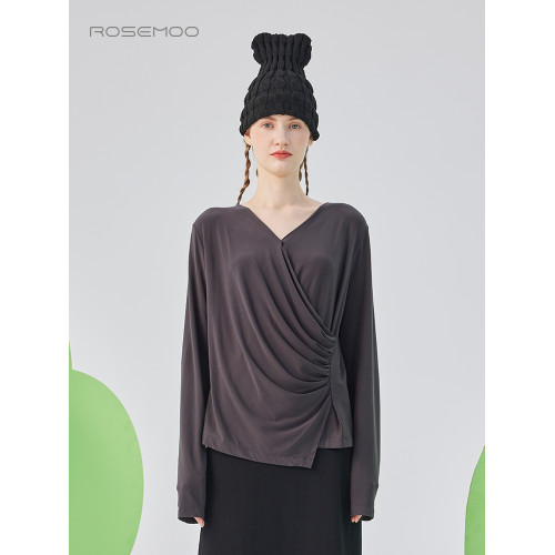 容子木ROSEMOO25年春季新款舒爽親膚針織V領打底衫RSS1TP123A