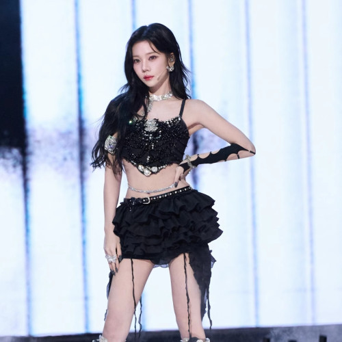 張紫甯同款性感黑色亮片打歌服套裝韓國女團同款夜店短裙舞台服