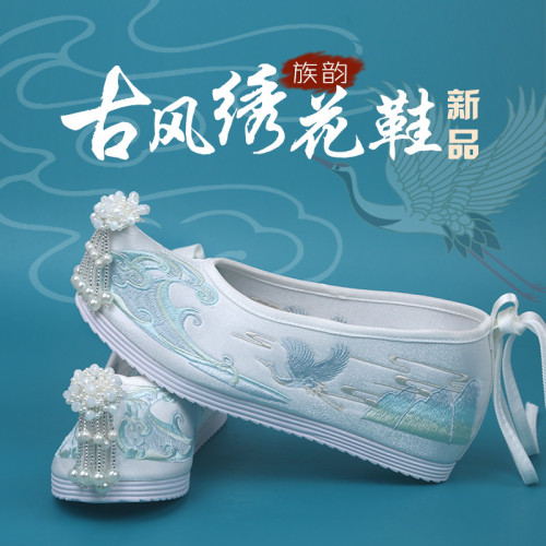 族韻新款內增高漢服鞋女搭配古裝翹頭履內增高珍珠明製古風綉花鞋