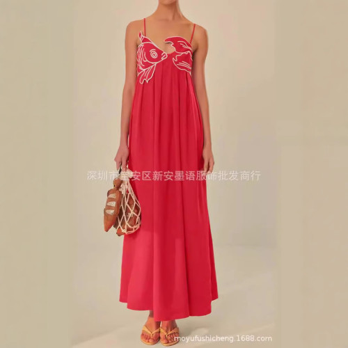 歐美設計感魚形立體綉花抹胸壓褶紅色吊帶連衣裙2024春夏新款