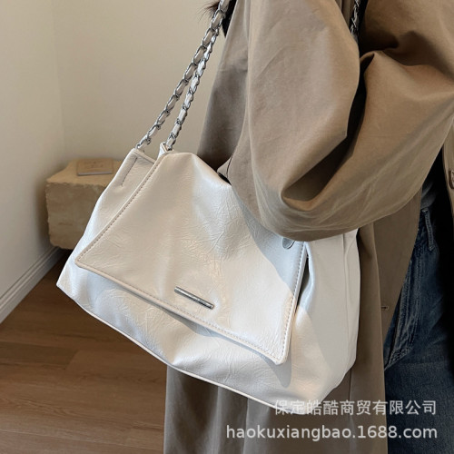 大容量包包女士2023新款流行高級感單肩包夏季超火通勤鏈條斜後背包