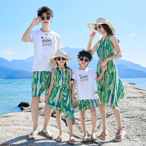 度假波西米亞沙灘親子裝夏裝新款潮母女母子一家三四口短袖連衣裙