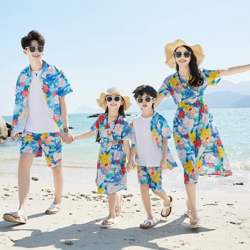 2025新款親子裝一家三四口沙灘海邊母女連衣裙三亞海南度假潮範