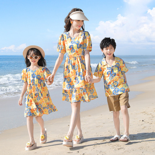 2025款沙灘親子裝夏季度假洋氣休閒裝一家四口連衣裙