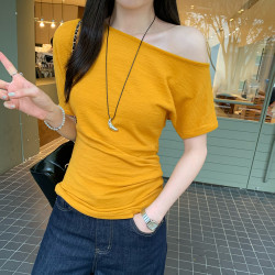 法式肌理感褶皺短袖T恤女2025夏季新款修身顯瘦純欲斜領露肩上衣