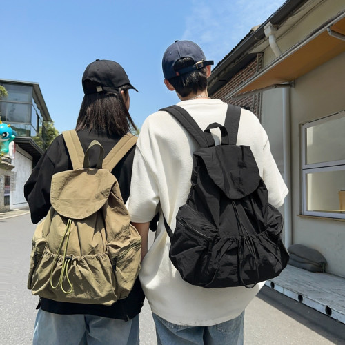 時尚褶皺拉繩尼龍雙肩包女士小衆潮流大容量翻蓋學生雙肩後背包