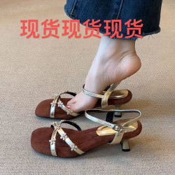 款法式水鑽花一字帶方頭真皮涼鞋女氣質百搭配裙子高跟羅馬鞋
