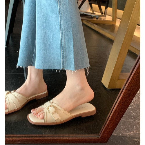 葡萄媽同款~ 小衆復古斜切方頭明線皮帶釦低跟涼拖鞋夏季女