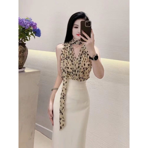 氣質女士上衣高級感輕奢減齡時尚獨特絕美黃色V領無袖豹紋襯衫夏
