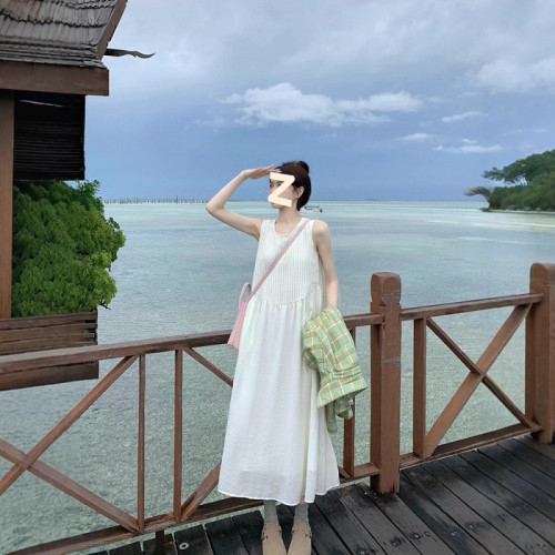 溫柔奶白背心圓領壓褶氣質連衣裙女春季2025新款鏤空寬松顯瘦長裙