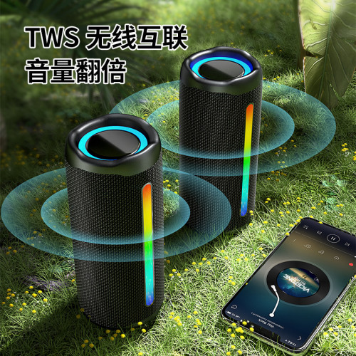 新款無線藍牙音箱戶外防水可攜式超重低音砲帶RGB燈圓柱音響