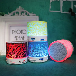 迷你裂紋無線藍牙音箱 usb充電可攜式插卡家用桌面金屬小音響禮品
