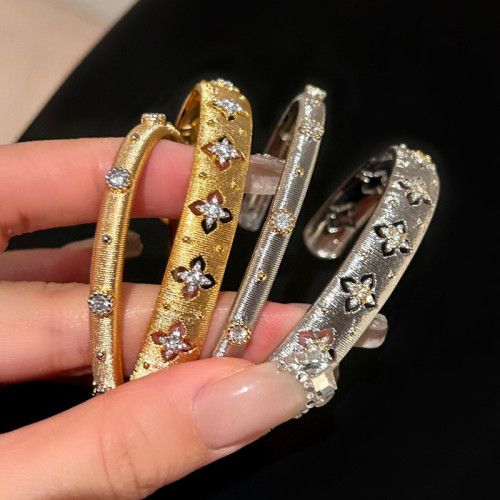 歐美復古金屬風鋯石手鐲女生2024新款輕奢小衆精致手環高顔值手飾
