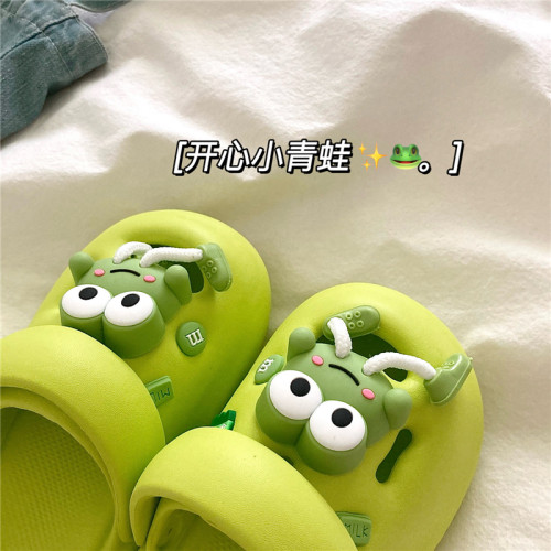 可愛小青蛙~！兩穿ins可愛厚底洞洞鞋女夏季防滑拖鞋透氣包頭涼鞋