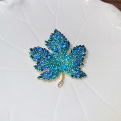 楓葉胸針高档女精致奢華水晶別針蝴蝶設計感小衆西裝大衣胸花配飾