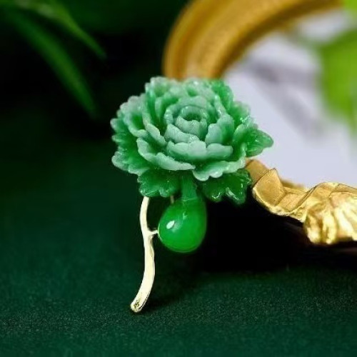 楓葉胸花胸針高档新款女精致別針設計水鑽感小衆大衣奢華西服配飾
