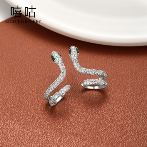 嘻咕E2259 S925銀立躰蛇形耳釘女高級感冷淡風耳骨夾超閃綠眼霛蛇