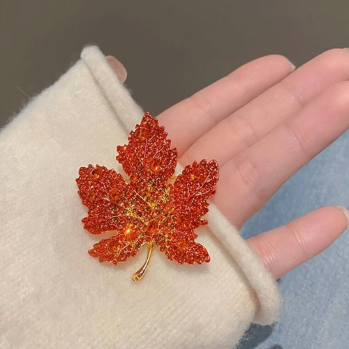 紅色楓葉胸花胸針高档女精致別針高級感奢華氣質西服高端迎賓配飾