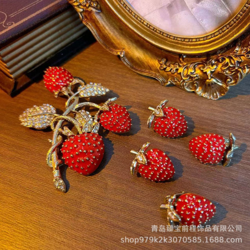 小清新水果草莓耳釘復古琺瑯鑲鑽高級感中古vintage胸針衣服配飾