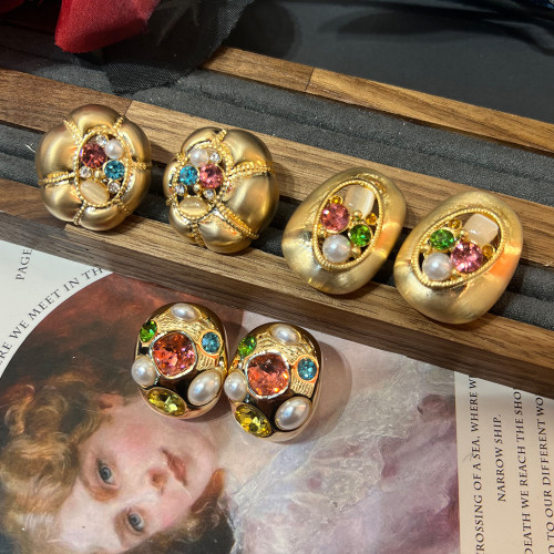18K拉絲鑲賺貓眼石法式百搭高級感耳釘vintage精致輕奢耳環女批發