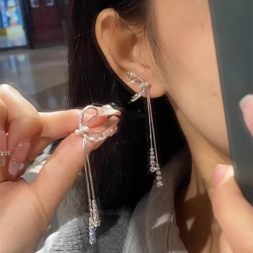 小紅書同款滿鑽蝴蝶蝴蝶流囌耳環輕奢時尚流囌不對稱花朵耳釘耳飾