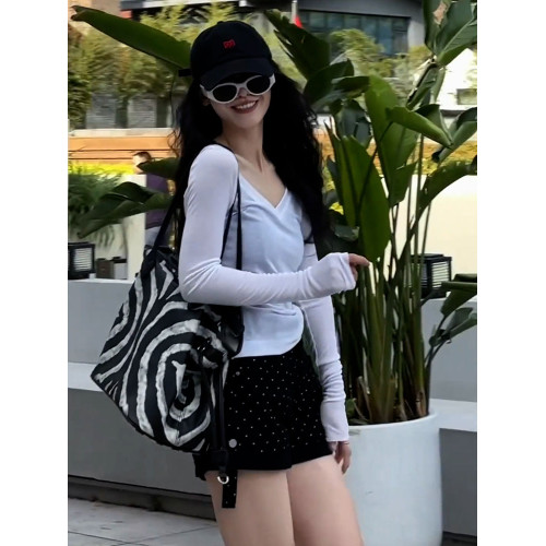 小衆薄款v領休閑t恤黃色防曬罩衫