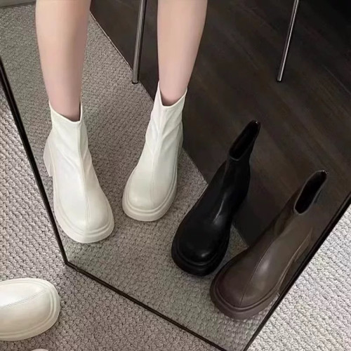 品牌小個子英倫風白色厚底馬丁靴女款春鞦2025復古爆款粗跟短靴子