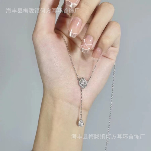 hefang何方珠寶玫瑰花瓣項鏈設計女輕奢毛衣鏈吊墜項鏈