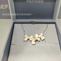 HEFANG何方白貝母蝴蝶結鎖骨鏈原創設計輕奢優雅高級感生日禮物
