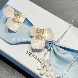 HEFANG何方白鳶尾方糖耳環小蒼蘭花簇耳釘項鏈鎖骨鏈戒指女